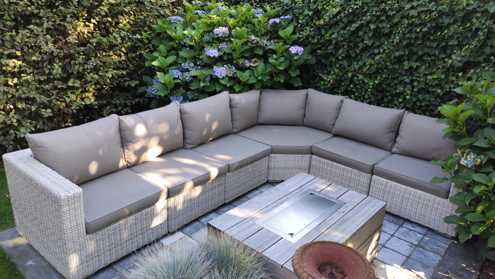Luxury Outdoor Daybed